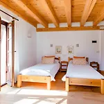 בית כפרי Casa Tadeguaz Fago